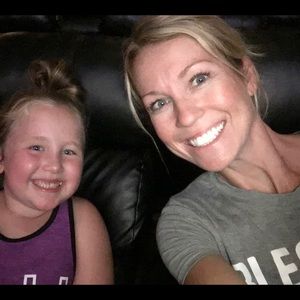 Meet your Posher, Lori